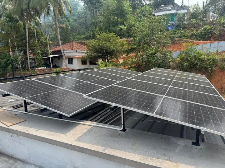 8 kW Solwiz Energy rooftop solar installation in Thrissur